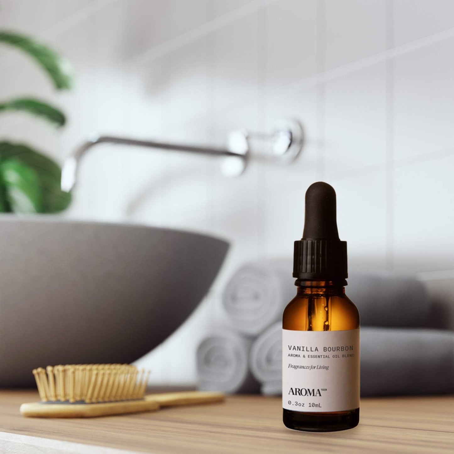 AromaTech Vanilla Bourbon Aroma Essential Oil Blend: Luxury Hotel Inspired Aromatherapy with Vanilla Bean, Bourbon & Oak Barrel for Ultrasonic Diffusers & Nebulizers - 0.3 fl oz, 10 mL