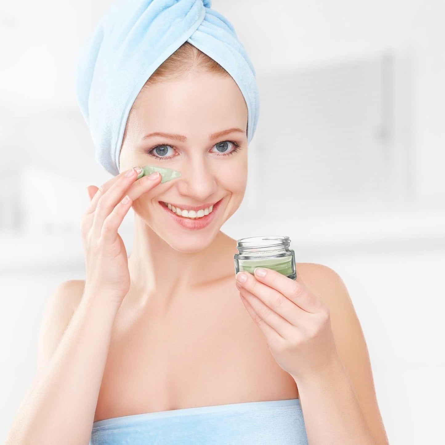 Domensi 100 Pcs 1 oz Glass Jars with Lids Bulk Round Glass Cosmetic Jars Lids 1 oz Small Travel Containers with Inner Liner for Lotions Powders Ointments Sample Cream(Clear, White)